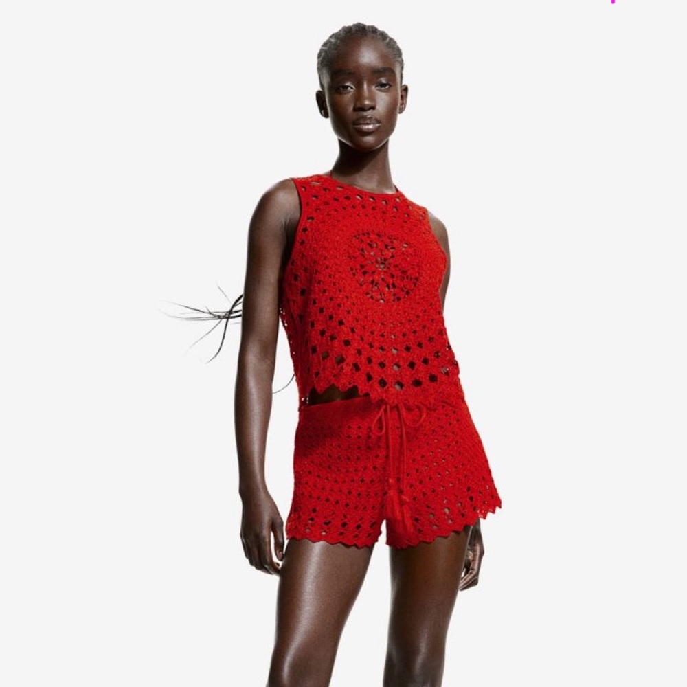 H&M crochet look tank top. Size L. NWT